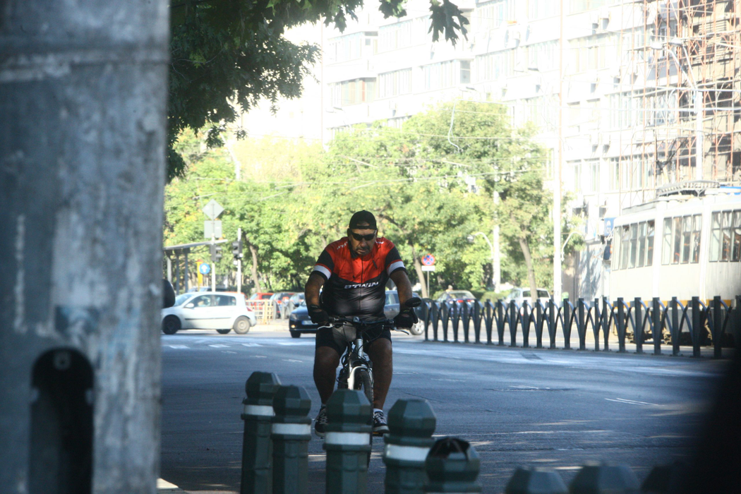 “Tăticul Mc Donald’s” a dat ”pedală” prin Capitală