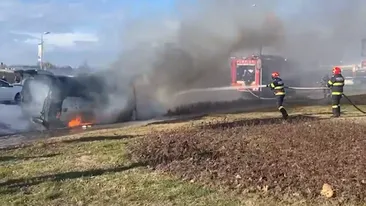 Incendiu pe DN 1! O mașină a luat foc lângă Aeroportul Băneasa