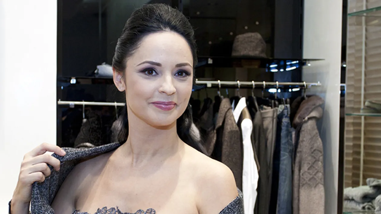 Andreea Marin se joaca! Stai sa vezi cu ce inainte sa-ti dai cu parerea