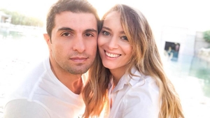 Laura Cosoi a anunţat că e însărcinată! "Aceştia suntem noi, viitorii părinţi, binecuvântaţi, emoţionaţi şi foarte fericiţi" Care este sexul copilului