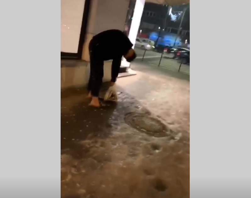 Răzvan Ciobanu, drogat cu zombie pe stradă. Imagini halucinante: “Auzi, ești ok?” VIDEO