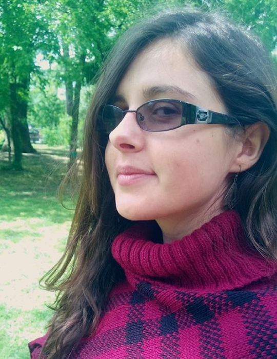 Raluca, tânăra ucisă de iubitul libian, va fi înmormântată în satul natal! Părinții stau lipiți de sicriul ei și o jelesc. „Asasinul merită torturat. Moartea ar fi prea ușoară pentru el!”