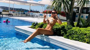 Imagini incendiare cu Anamaria Prodan. Sexy impresara s-a afişat într-un costum de baie minuscul, în vacanţa din Turcia