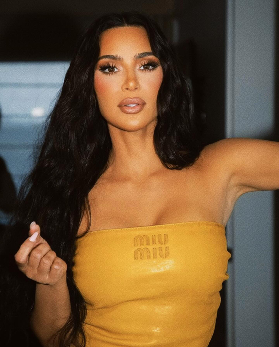 Kim Kardashian se iubește în secret cu un cântăreț celebru. Cum a început totul