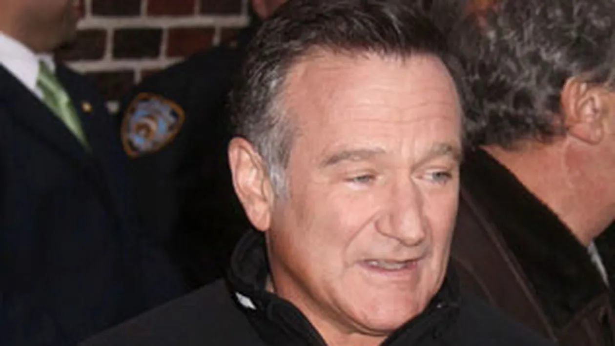 Ciudatenii de la Hollywood! Robin Williams are un caine gay!