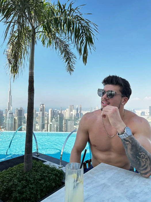 Cine este ispita Alberto Grecu de la Insula Iubirii 2026. Sursa foto: TikTok