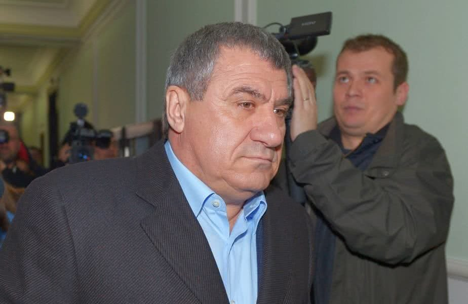 Magistrații au admis cererea lui Victor Becali de liberare condiționată
