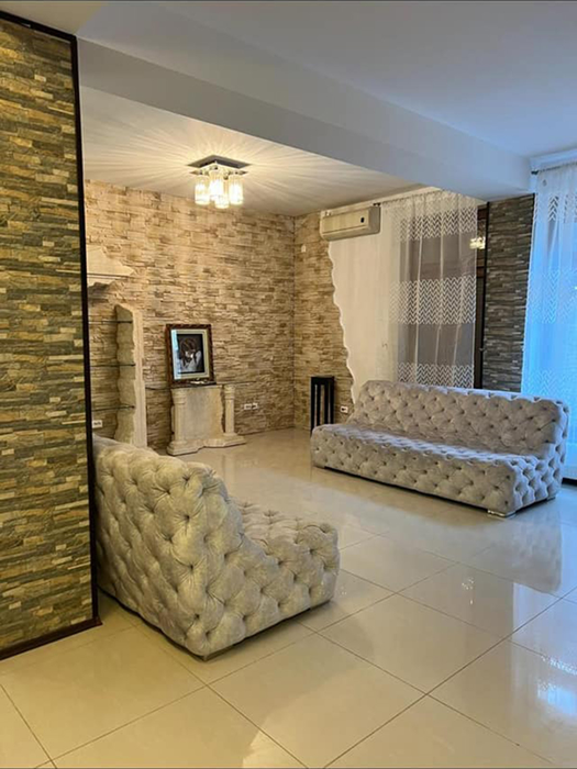 Dan Bursuc își vinde vila din Popești Leordeni