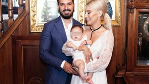 SORE a rupt tăcerea despre tatăl fetiţei sale! Ce a spus vedeta despre el:,,Toată lumea crede...’’