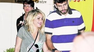 Shakira il pregateste pe Pique la Euro 2012. I-a facut incalzirea inainte de meci