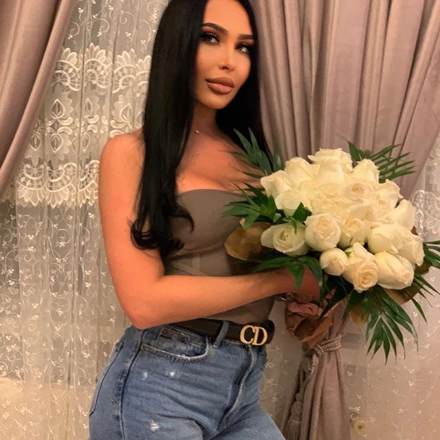 Larisa are aproape 3.000 de urmăritori pe Instagram