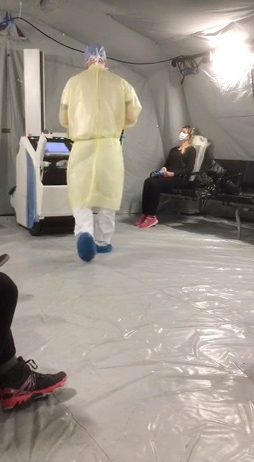 O româncă din Italia a filmat cum se face testul pentru coronavirus. Prin ce trec, de fapt, oamenii! VIDEO EXCLUSIV