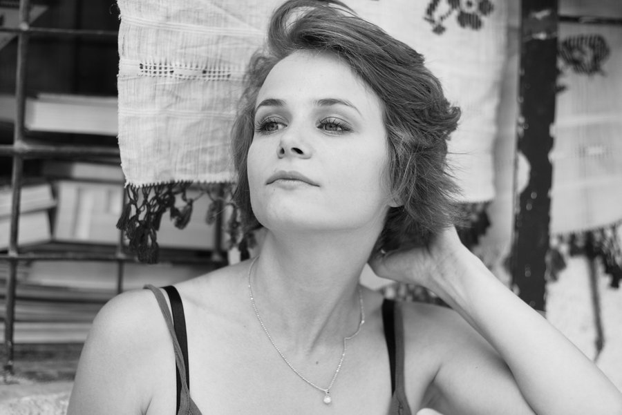 O actriţă şi prezentatoare TV din România este însărcinată. “Urmează să nasc în februarie sau martie!”