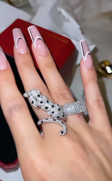 Cadoul primit de Lucia Bartoli de la Philipp Plein