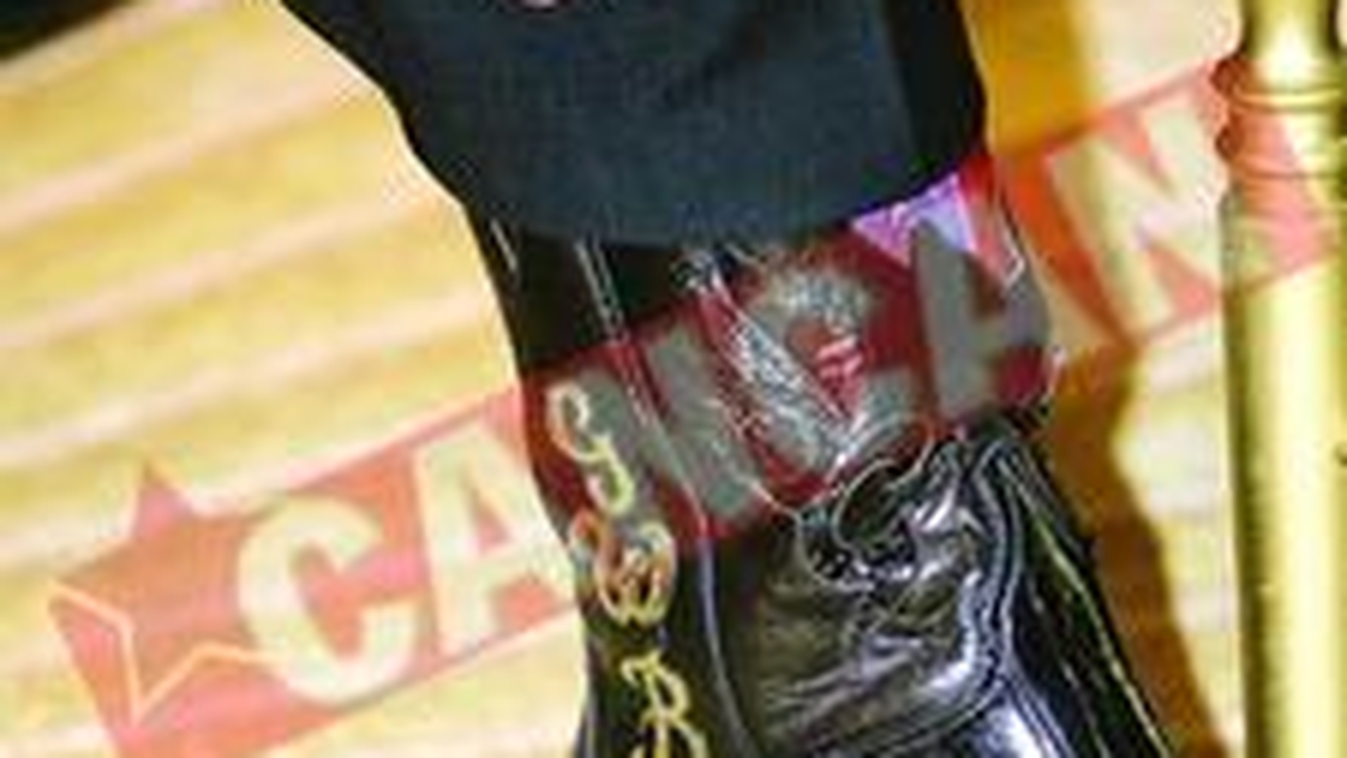 Cowboy-ul Bush le-a cantat jurnalistilor