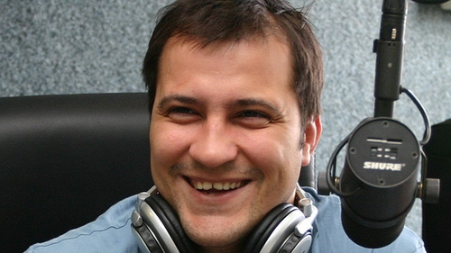 Serban Huidu, nostalgic dupa inceputuri! Se da pusti pe net si defileaza cu o poza mai veche de 10 de ani! Da click s-o vezi!