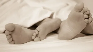 Moarte șocantă! Greșeala fatală pe care a făcut-o un bărbat în timpul unei partide de amor cu iubita lui. Cu ce a înlocuit prezervativul