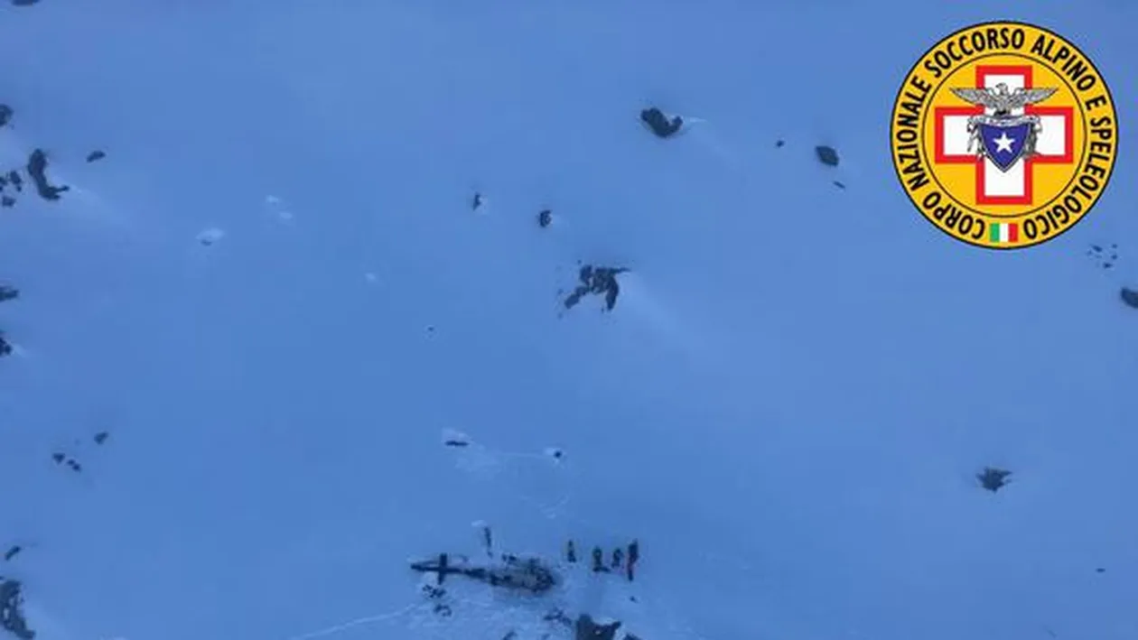 Mai mulţi morţi după o coliziune între un avion şi un elicopter produsă în Italia