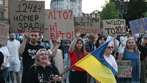 De ce au protestat ucrainenii împotriva lui Volodimir Zelenski. Măsura luată de parlament care ar putea afecta țara grav