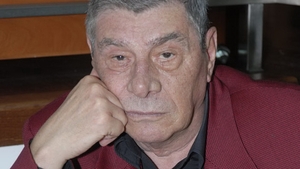 Asta e dovada ca dragostea nu are varsta! Mitica Popescu a redescoperit iubirea dupa ce ani in sir a dormit asa!