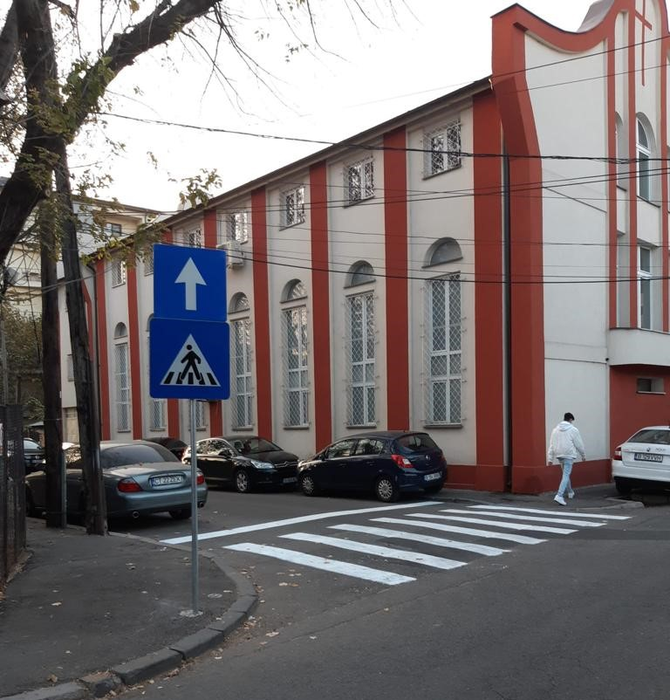COMUNICAT DE PRESĂ. Dezvoltăm și ordonăm rețeaua străzilor secundare din Sectorul 4. Primăria Sectorului 4 creează sute de noi locuri de parcare și amenajează sensuri unice pentru fluidizarea circulației