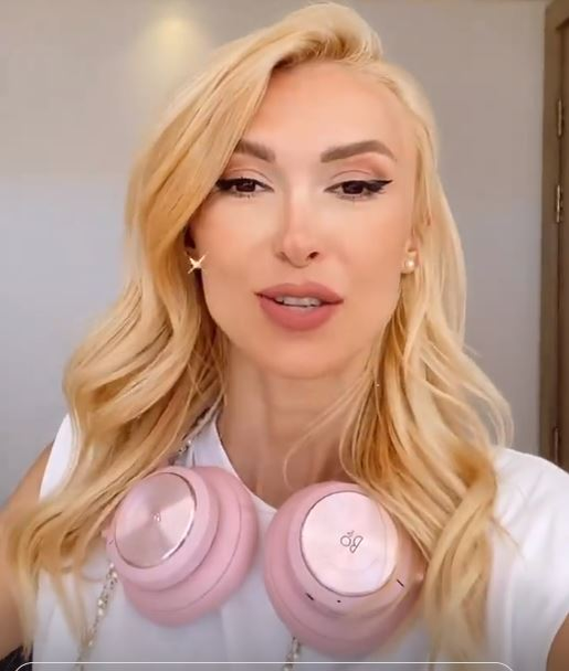 Andreea Bălan și fiicele sale, vacanță de vis în Hurghada! Cântăreața a fost surprinsă de ceea ce a găsit în dulapul vilei luxoase în care s-a cazat