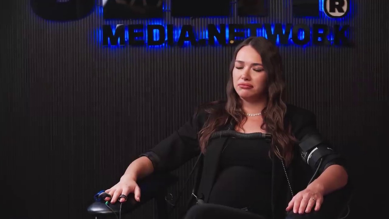 Iustina și Cornel, puși la detectorul de minciuni/ Sursa foto: Captură Youtube