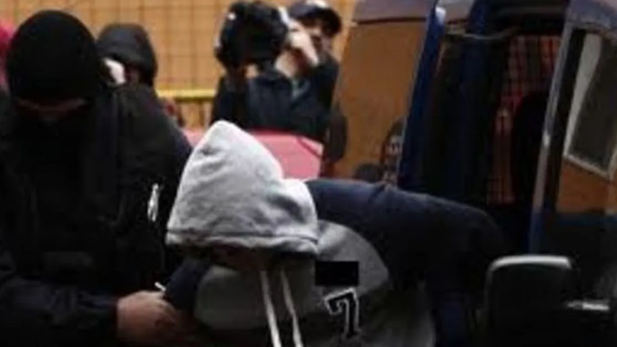 Coco Anghel a fost condus pe ultimul drum! Lacrimi de durere la inmormantarea interlopului