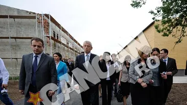 Primarul Oprescu i-a aratat primarului din Sofia adapostul de caini Dog Town