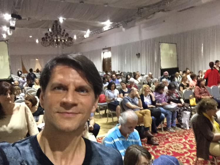 Cum arată și cu ce se ocupă acum Daniel Robu. În 2000, când cânta cu Silvia în De La Vegas, era unul dintre cei mai apreciați artiști și doriți burlaci din România