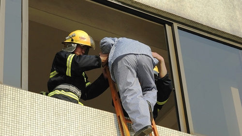 Tragedie într-un spital din India. 11 persoane au murit, după ce a izbucnit un incendiu pe secția ATI
