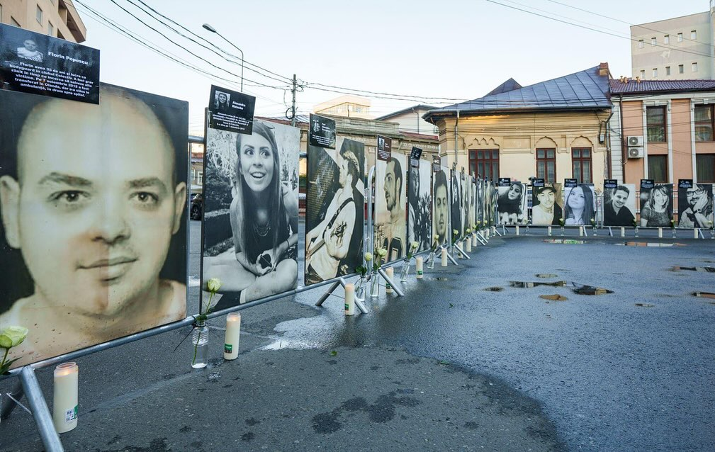 Slujbă de pomenire a victimelor Colectiv, la 10 ani de la tragedie. Nicușor Dan a depus o coroană de flori și a transmis un mesaj