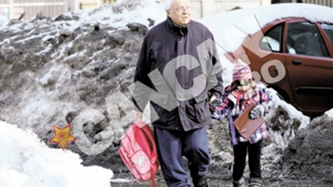 Alexandru Arsinel spune ca orice actor cauta sa fie aratat cu degetul pe strada, iar cine spune ca il deranjeaza minte: Fac parte dintr-un grup restrans, care n-are voie sa se planga