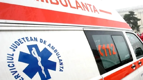 Un bărbat de 40 de ani din Prahova a fost înjunghiat de propria mătușă. De la ce a pornit scandalul