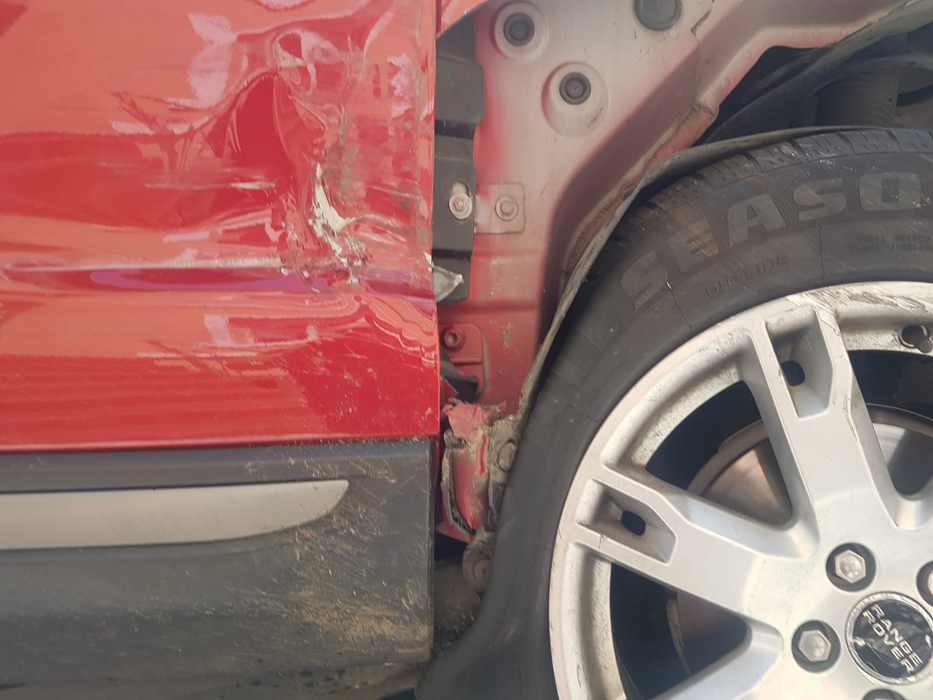 Bolidul de lux al Margheritei de la Clejani a fost transportat la ”Accidente ușoare”