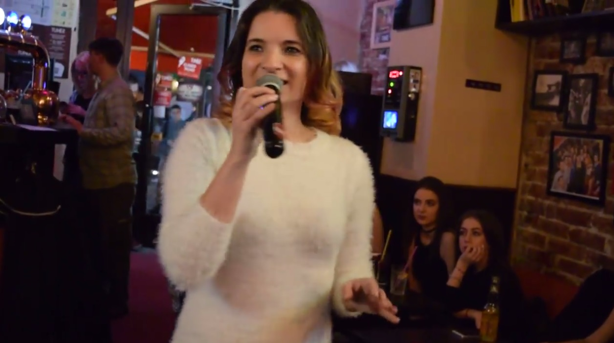 Cum se pregătește croitoreasa de la “Românii au talent” pentru semifinala sezonului 9! Ana Maria Pantaze a ținut să se afle chiar de la ea