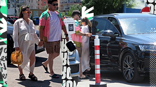 Gabi Oprea jr. a făcut spectacol la mare cu accesoriile de zeci de mii de euro!