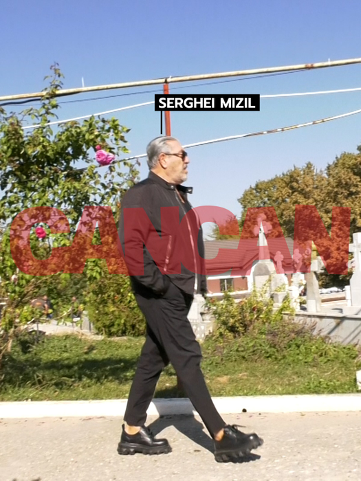 Cel mai mare băiat de oraș din Istoria României își ia adio de la „Unchiul” Benz. Sursă foto: CANCAN.RO