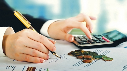 Românii muncesc patru luni pe an doar pentru a-şi plăti taxele. Diferenţa faţă de ceilalţi europeni