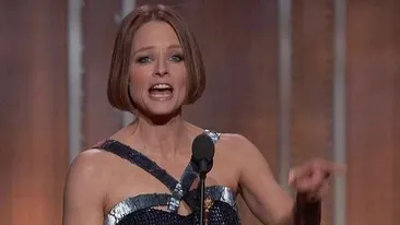 Jodie Foster, discurs foarte emoţionant la Globurile de Aur 2013. A recunoscut public că are o altă orientare sexuală!