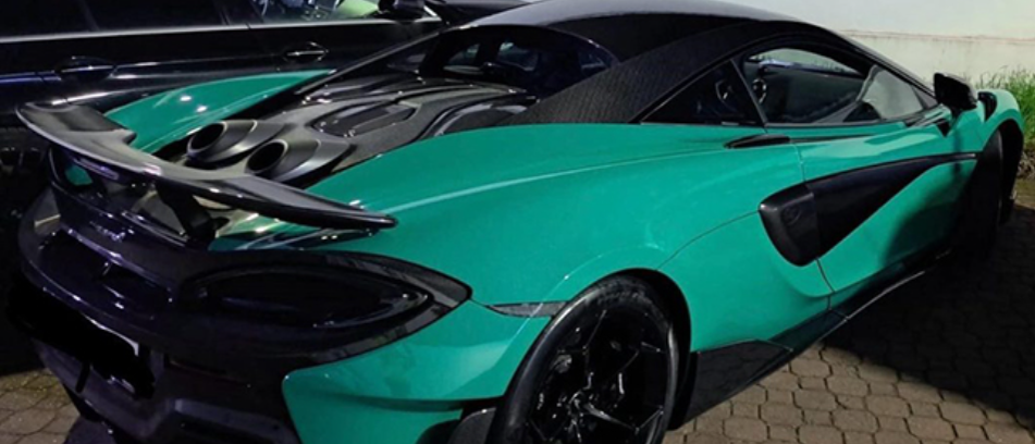 McLaren de 250.000 €, transformat în ”bombă” pe patru roți. A venit nota de plată pentru milionarul prins drogat și fără permis