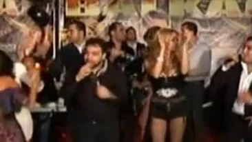 VIDEO! Florin Salam are pe sufletul petrecerii in el! S-a tinut de mana si s-a distrat cu Bianca Dragusanu de Bulgaria