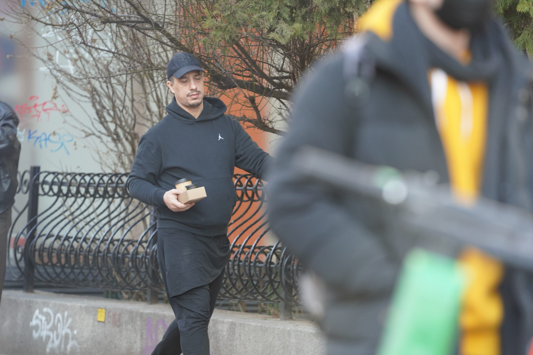 Dani Prințul Banatului a intrat în benzinărie, de unde și-a luat cafea și țigări