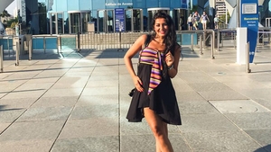 Incinsa tare la mare! Elena de la Mandinga, ipostataza de infarct!