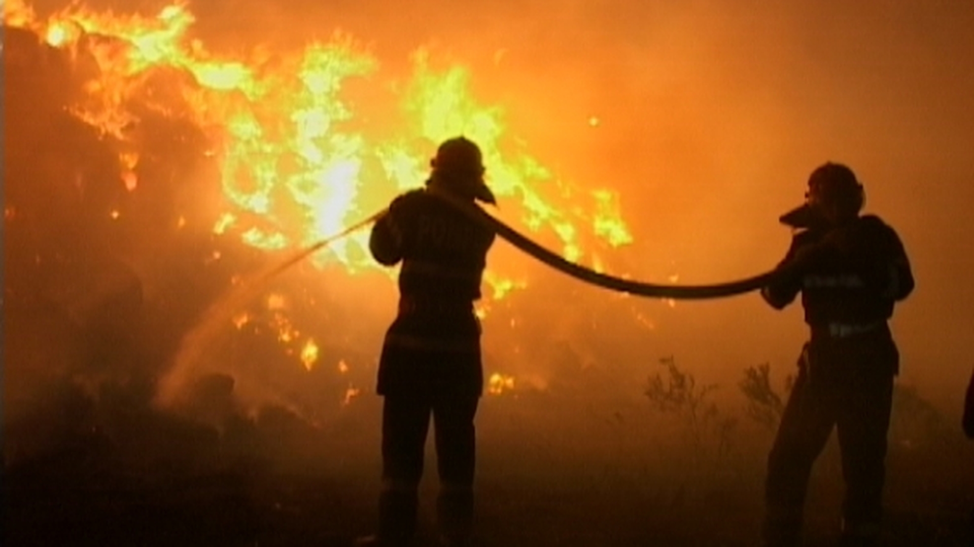 Doar in România e posibil asa ceva! Un incendiu din Constanta a fost stins cu agheasmă! Cum a fost posibil
