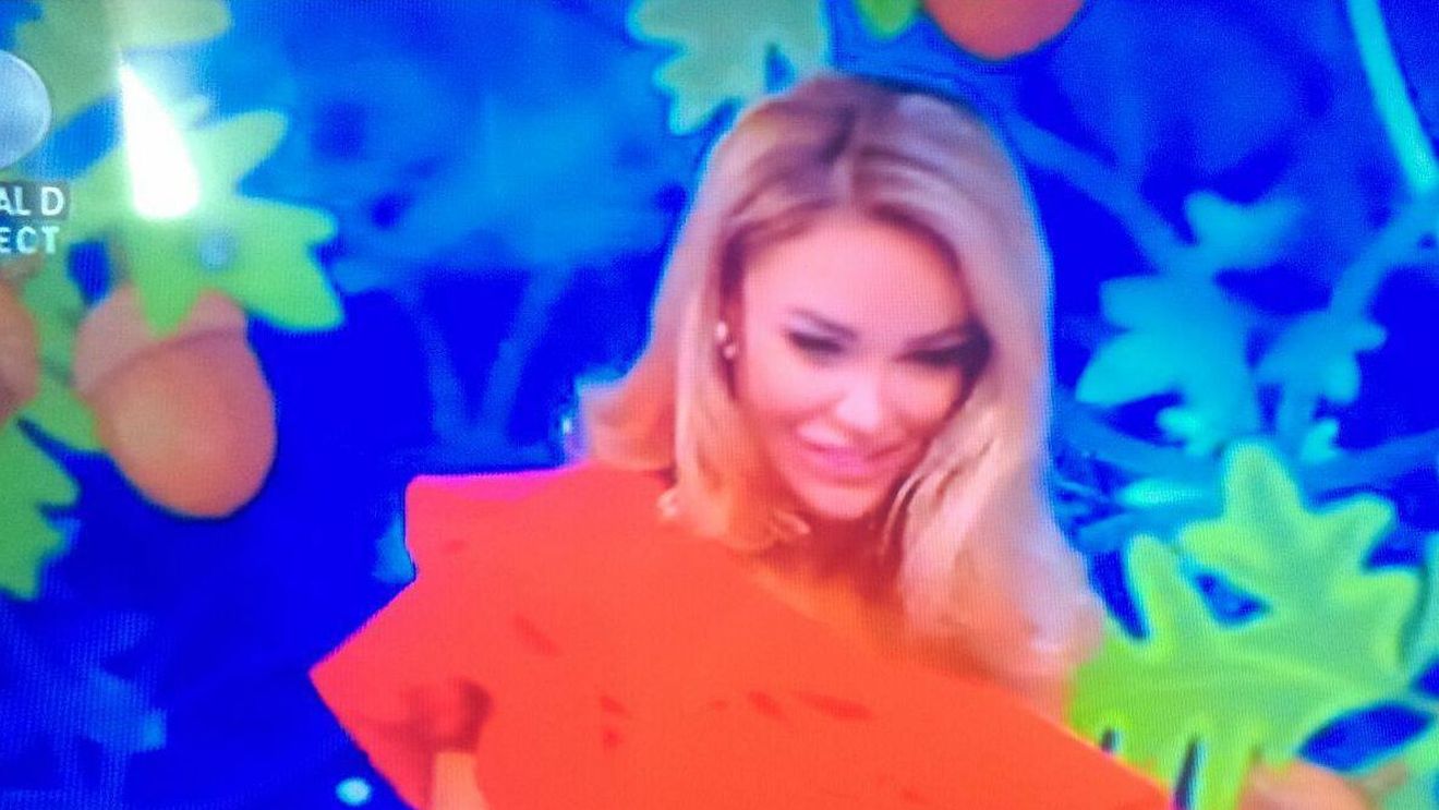 BIANCA DRĂGUŞANU, prima apariţie ca prezentatoare, după ce i-a luat locul GABRIELEI CRISTEA!