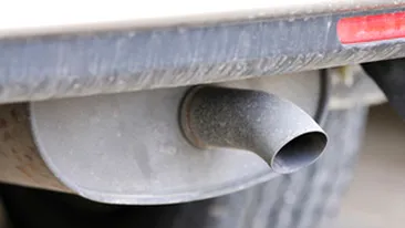 Un barbat din Oradea s-a sinucis inhaland gaze de esapament!