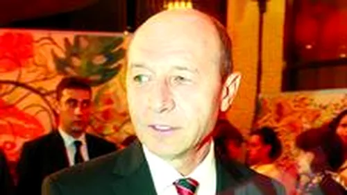 Constitutie pentru Basescu