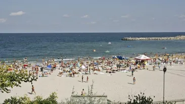 Plajă de pe litoralul, închisă din cauza poluării cu hidrocarburi. Autorităţile au intrat în alertă. Comunicatul oficial