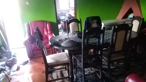 Jaf urmat de incendiu la Poiana, în Dâmbovița. Hoții le-au furat banii și au dat foc pentru a șterge urmele
